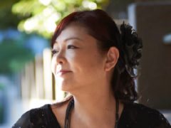 『丸山圭子』～レトロモダン・名曲の旅～　学校公演用プログラムに新たに加わりました！